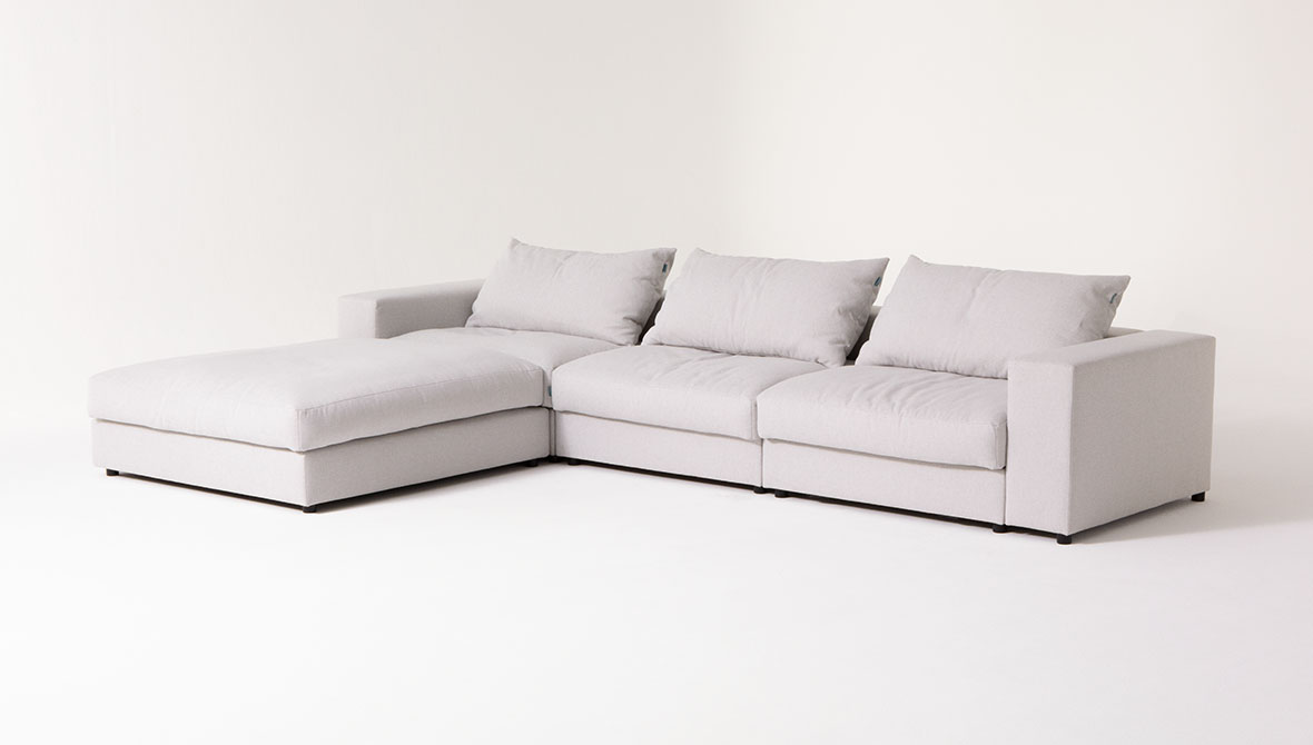 three-seater sofa FLAYR grey with recamiere